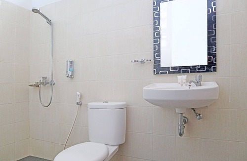 Padang Hotel | Hotel O M Authentic Kost Man