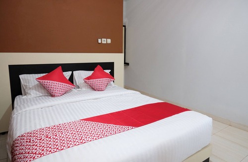 Jambi Hotel | Hotel O Mars Kost Syariah