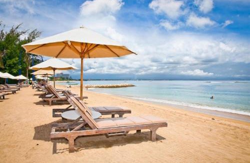 Sunset Road Hotel | Hotel O Panen House