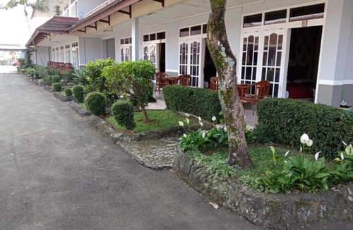 Megamendung Hotel | Hotel Purnama
