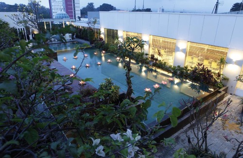 Bogor Tengah Hotel | Hotel Santika Bogor