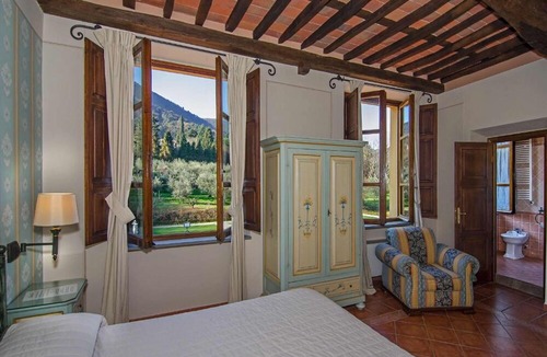 San Lorenzo a Vaccoli Hotel | Hotel Villa Cheli
