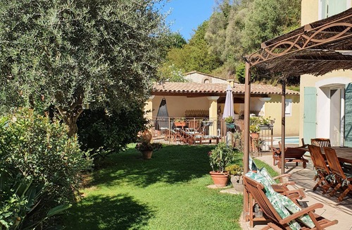 Tourrettes-sur-Loup Villa | House 3 bedrooms, 2 bathrooms 3 wc, for 6 people with swimming pool.