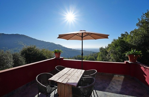 Fosdinovo Villa | House - 4 People - Private Pool & Garden - Sea View - WiFi