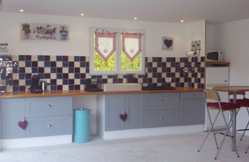 Apt Villa | House conditioned countryside Facing the Luberon with private pool
