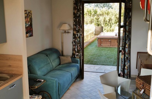 Monforte d'Alba House | House in Monforte d'Alba with view of vineyards