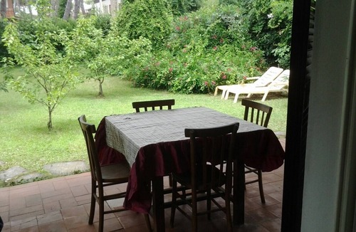 Forte dei Marmi House | house located in Victoria Apuan (Forte dei Marmi) very close to the sea