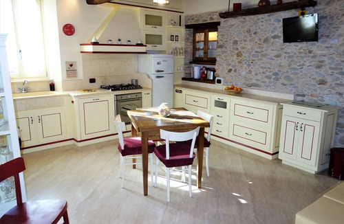 Querceta House | House Versilia Luca e Giada, 5 km from the sea!