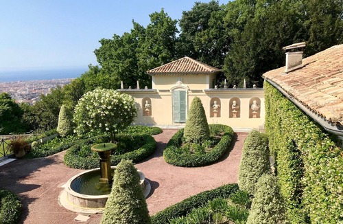 Gairaut Villa | House with character with outstanding views. 5 to 9 persons