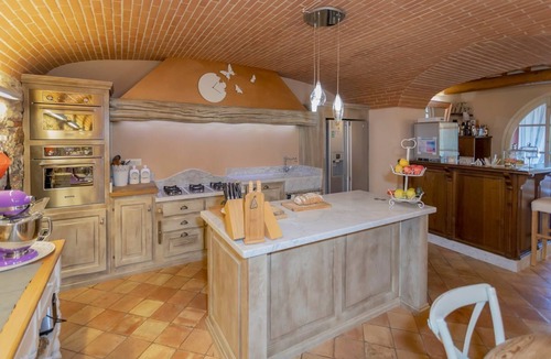 Vorno Villa | I Concari - Four Bedroom Villa, Sleeps 8