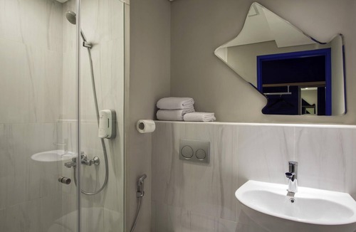 Darmo Hotel | ibis budget Surabaya Diponegoro