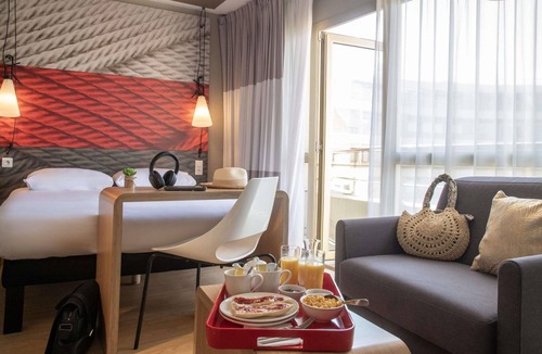 Cannes La Bocca Hotel | ibis Cannes Plage La Bocca