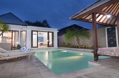 Sanur Kauh Villa | Villa Hibiscus Luxury 4 Bed - 250 meters from beautiful Sanur Beach