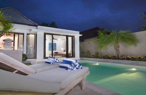 Sanur Kauh Villa | Villa Hibiscus Luxury 4 Bed - 250 meters from beautiful Sanur Beach