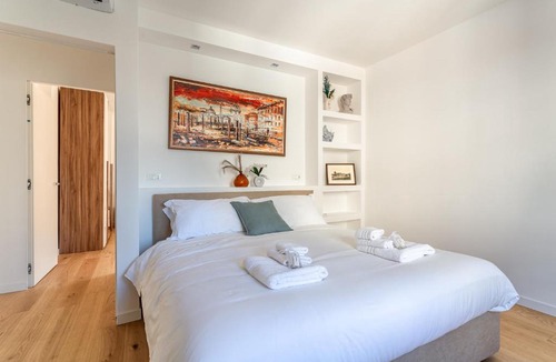 Monti Apartment | iFlat New AmoR Colosseum Suites