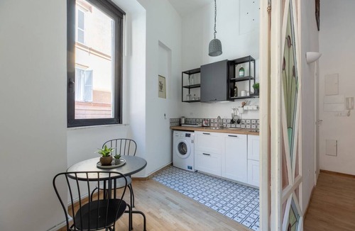 Rione III Colonna Apartment | iFlat | Spanish Steps Brightness