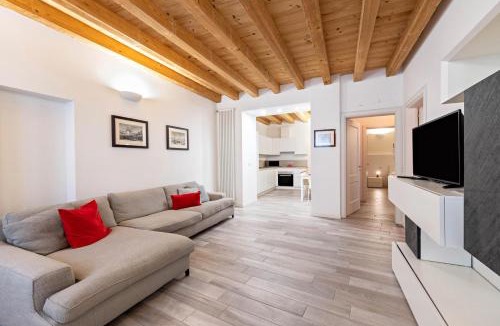 Toscolano Maderno Apartment | Il Golfo Apartments Deluxe