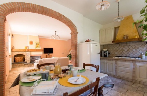 Camaiore Villa | Il Poggiolo, house between country and sea!