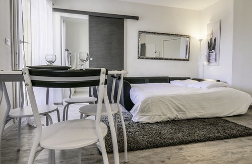 Riou - Petit Juas - Av de Grasse Apartment | IMMOGROOM-Cosy - Cannes Center- A/C - Terrace- CONGRESS/BEACHES