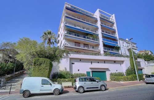 Riou - Petit Juas - Av de Grasse Apartment | IMMOGROOM - Terrace- Parking - Quiet place - CONGRESSBEACHES