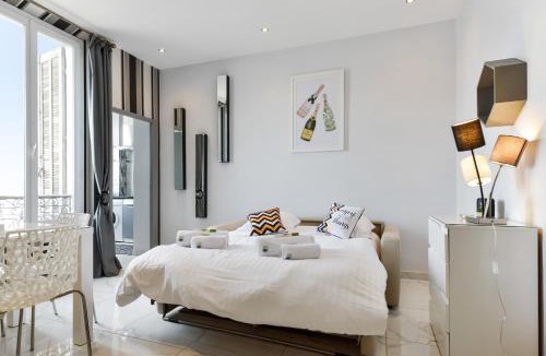 Cannes City Centre Apartment | IMOOGROOM - Modern - City Center - AC - 9 min from the Palais
