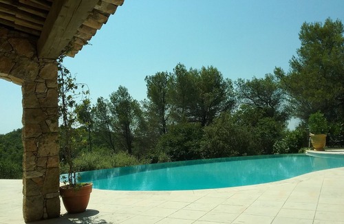 Tourrettes-sur-Loup Cottage | In Tourettes-sur-Loup, charming gite with infinity pool