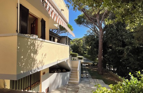 Castiglioncello Apartment | In Tuscany, at the seaside, close to art cities and wineries. Free parking