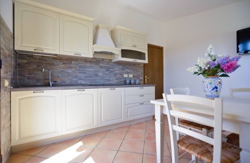Casale Marittimo Apartment | Independent ground floor apartment with garden, parking space with sea view, 4 pax