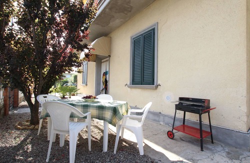 Rosignano Marittimo Apartment | Independent apartment with 3 bedrooms and private garden a few steps from the famous White Beaches of Vada