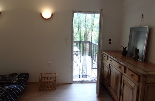 Bagnols-en-Foret Apartment | Independent Studio for 2/3 people in Bagnols en Forêt