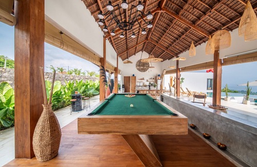 Banjartegehe Villa | Infinity Pool Cinema Lounge Hilltop Sea Views