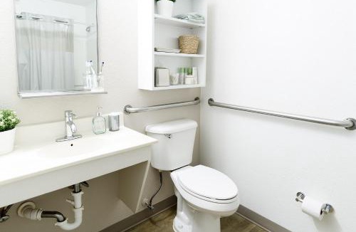 Orlando Hotel | InTown Suites Extended Stay Orlando FL – Presidents Dr
