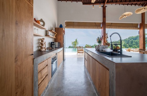 Banjartegehe Villa | IRRAWADDY
