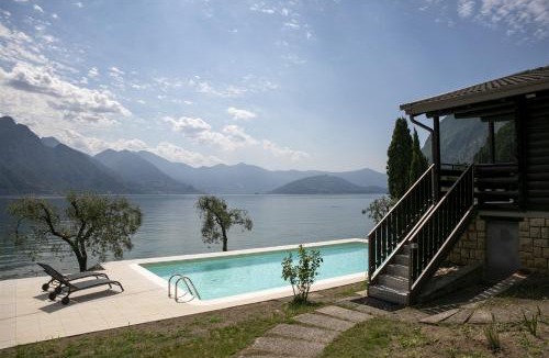 Riva di Solto Villa | IseoLakeRental - Villa Alessandra
