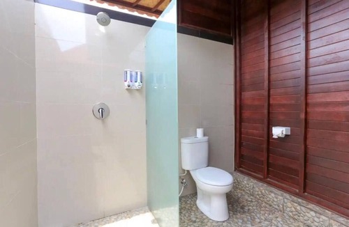 Mushroom Bay Hotel | Island Cabanas King bednn