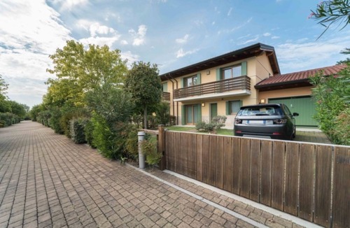 Lignano Sabbiadoro Villa | Spacious vacation house with garden