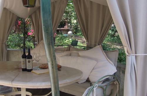 Marina di Castagneto Carducci Apartment | Cosy apartment for 3 people with WIFI and TV