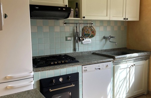 Marina di Castagneto Carducci Villa | Villa con 4 Camere da Letto a 200 Metri dal Mare