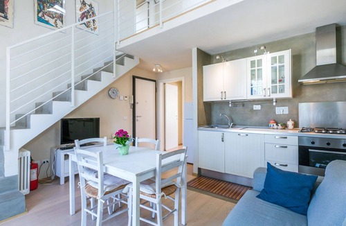 Rosignano Solvay Apartment | Cosy apartment for 6 guests with A/C, WIFI, TV and balcony