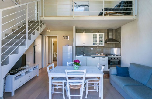 Rosignano Solvay Apartment | Cosy apartment for 6 guests with A/C, WIFI, TV and balcony
