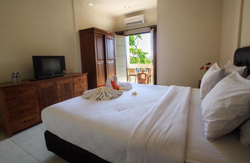 Tuban House | Ivanka Airport Inn