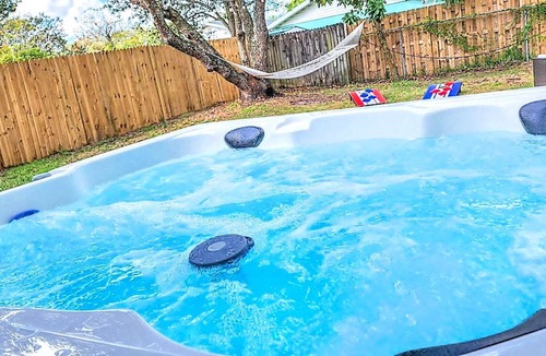 Oak Ridge House | JACUZZI ENTIRE MODERN HOUSE DISNEY & UNIVERSAL 13 MINUTES