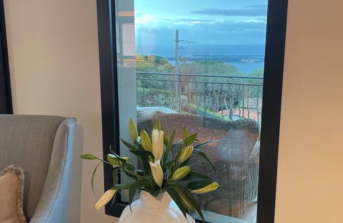 California - Pezou Villa | JdV Holidays Villa Robinier, renovated with AC, heated pool & panoramic sea view