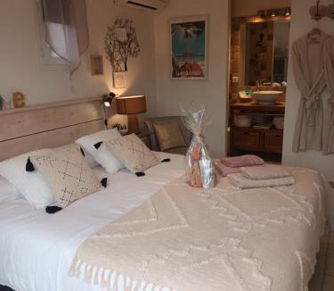 Frejus Bed & Breakfast | Jolie petite suite Côte d'Azur.
