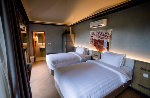 Megamendung Hotel | JSI Resort