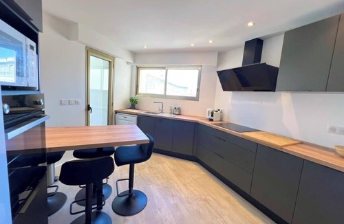 Juan-les-Pins Apartment | Juan les Pins - Sea View - 4 people - Parking