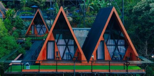 Rajabasa Hotel | Jukung Villa Lampung