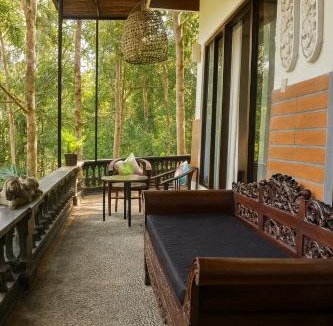 Penestanan Apartment | Jungle Hideaway Villas 4 - River Cafe