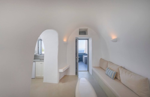 Firostefani House | Junior Suite with Caldera View & Hot Tub