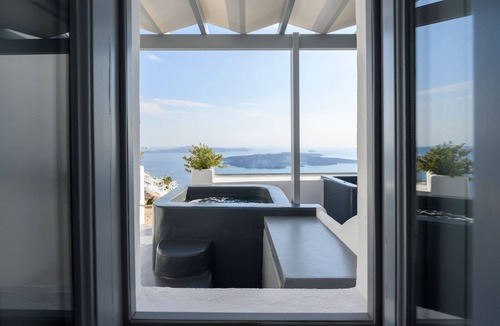 Firostefani House | Junior Suite with Caldera View & Hot Tub